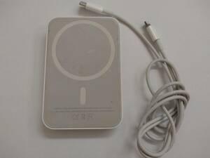 ■純正 Apple アップルMagSafeバッテリーパック　A2384 EMC 3624 /純正 USB-C - Lightning充電ケーブル付き　C