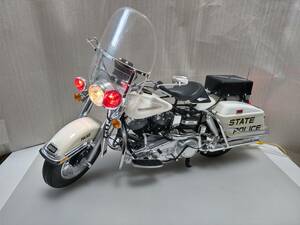 素人作成品　タミヤ 1/6 ハーレーダビッドソン ポリス　Harlay Davidson1200 STATE POLICE　 白バイ 　ポリス　バイクプラモデル