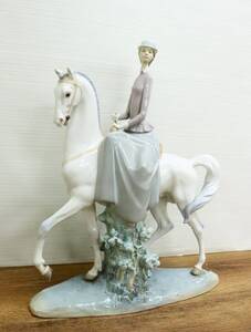 C123-ニ16 LLADRO/リヤドロ 「白い馬の少女」陶器人形 西洋陶磁/陶磁器 芸術/美術/彫刻/オブジェ 少女 馬 置物 インテリア