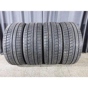 NEXEN　WIN GUARD ice2　225/40R18　4本SET◎2022年製9分山スタッドレス◎中古　1本のインサイドにめくれ等あり◎旭川手渡可◎GRヤリス等に