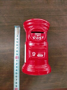 郵便局★非売品 赤のPOST ポスト貯金箱 高さ約14cm