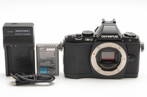 T197 ◆美品◆ Olympus OM-D E-M5 ミラーレス一眼 ブラック 1円スタート