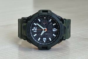 美品 CASIO G-SHOCK グラビティマスター Master in OLIVE DRAB マスターインオリーブドラブ GW-4000SC-3AJF 電波ソーラー 迷彩 カモ柄