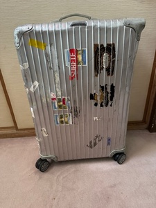 【RIMOWA】　リモワ　スーツケース　６３L　シルバー　中古品