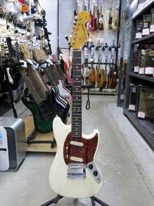 フェンダージャパン Fender Japan Electric Guitar エレキギター ヴィンテージホワイト MG65 / VWH