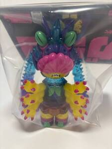 送料無料 BIGCLAWX × GRAPE BRAIN ザリガニ少女 ガリコ psychedelic ソフビ sofubi