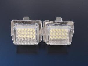 ベンツ LED ライセンスランプ ナンバー灯　W204 セダン ワゴン C200 C250 C300 C63 後期