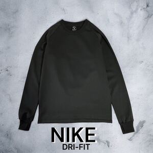 美品 NIKE DRI-FIT 裏起毛 スエット XL サムホール ナイキ トップス トレーニング スポーツウェア ドライフィット 速乾 軽量 ランニング