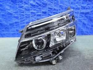 2652　ヴォクシー　80　前期　左ライト　LED　28-229　81150-28D01　L　ZRR80G　ZRR80W　ハイブリッド　ZWR80G　ZWR80W