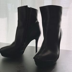 ハイダーアッカーマン HAIDER ACKERMANN ブラックブーツ　スティレットハイヒール サイズ37 アンクルブーツ　ブラック　黒　美品