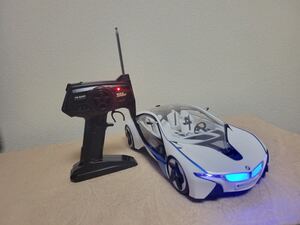 BMW I8 ビジョン ライト付き ホワイト ビークル RC カー 1:14 ライセンス付きリモコン 京商