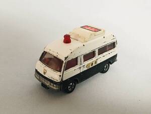 トミカ　TOMICA　★NISSAN　CARAVAN　NO.3　S=1/67