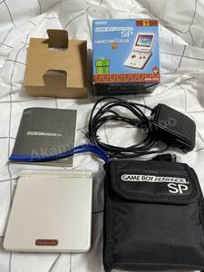 美品 ゲームボーイアドバンスSP ファミコンカラー おまけ付 : 任天堂 ゲームボーイ 本体 GAMEBOY ADVANCE SP FAMICOM COLOR GBASP GBA