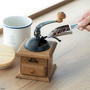 カリタ Kalita ドームミル レトロ調 コーヒーミル グラインダー 手挽き 箱型 硬質鋳鉄製臼歯使用 蓋付き ねじ込み式 コーヒー 贈り物