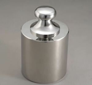 基準分銅型円筒分銅(非磁性ステンレス鋼製)：Ｆ１級(特級)５００g [F1CSB-500G] アルミケース付き 校正済 ほぼ未使用