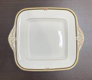 #5932 ★☆【未使用保管品】WEDGWOOD ウェッジウッド プレート bone chine CLIO 角皿 スクエア 食器 England 大皿 ☆★