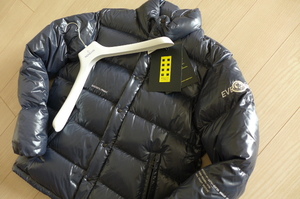 新品 即決 正規品 大人気モデル モンクレール RYNE ジーニアス ダウンジャケット サイズ2 オシャレな絶妙カラー