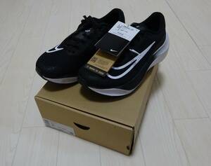 ナイキ　ZOOM FLY 5　2５.5センチ