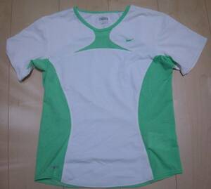 美品★NIKEナイキ☆FIT-DRY☆レディス☆DRY半袖Tシャツ☆メッシュ素材☆サイズＳ（チェスト80）☆色は白／グリーン☆