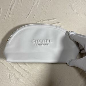 CHANEL シャネル　バニティーポーチ　小物入れ　化粧ポーチ　ホワイト ノベルティ