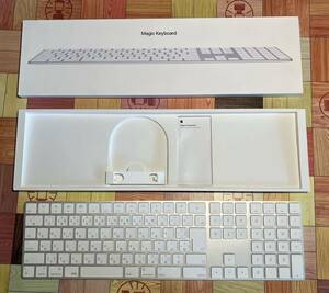 01 Apple Magic Keyboard マジックキーボード　（2017/テンキー付き/A1843） 日本語（JIS） シルバー MQ052J/A