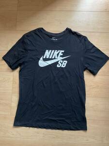 中古　Lサイズ　NIKE SB Tシャツ 黒 ブラック DRI-FIT