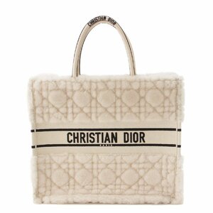 【ディオール】DIOR　23AW ブックトート ラージ ムートン カナージュ ロゴ M1256ZMB_M941 ホワイト 【中古】【正規品保証】207925