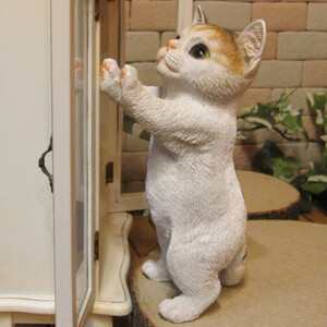 猫の置物　お願い！キャット 2　ミケ　子猫　オブジェ　ねこ置物　ネコフィギュア　インテリア　オーナメント　庭　ベランダアート