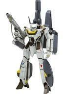 新品プラモデル 1/100 VF-1S ストライクバルキリー(バトロイド) 一条輝機、ロイ・フォッカー機 「超時空