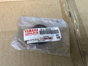 未使用未開封ヤマハ純正部品 RZ250R FZR250 R1-Z SRX400 TZR250等々 キャリパーシールキット 51L-W0047-11 