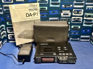 TASCAM プロ用ポータブルDATの名機　DA-P1 本体＋純正電源アダプター＋ショルダーベルト+純正保護ケース 取扱説明書,Service Manual EX1