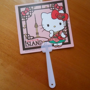 非売品 キティー うちわ 韓国限定 ソウルタワー コラボ ハローキティ サンリオ Hello Kitty Island ハローキティアイランド 