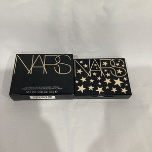 新品未使用 NARS ナーズ スターストラック ライトリフレクティングセッティングパウダー プレスト N 03005 限定品 (402-5)