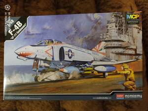 アカデミー Academy 1/48 F-4B VF-111 サンダウナーズ (MCP) 12232【未組立品】