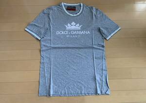 ドルチェ&ガッバーナ DG #DGMILLENNIALS DG MILANO デザイン クルーネック Tシャツ 綺麗