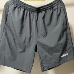 adidas ハーフパンツ　サイズOX