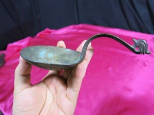 B　カンボジア古銅灯火器 １８世紀 金工 手燭台 燭台 灯り 金銅 鍍金 クメール 出土 考古学 供養 シルクロード ブロンズ 象嵌 舎利 密教