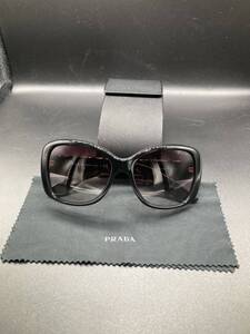 PRADA プラダ　サングラス ブラック SPR 32P 1AB-4V1 140 2N Made in Italy K ケース付き