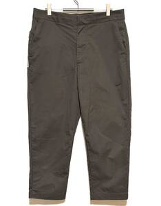 NIKE NSW ESS WVN SNKR PANTS（32：L）ブラウン ナイキ エッセンシャル ウーブン パンツ クロップド テーパード 7分丈