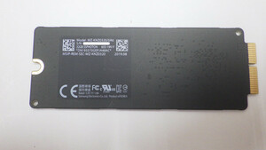 Apple SAMSUNG 純正SSD MZ-KNZ0320/0A6　32GB 2019　中古動作品 