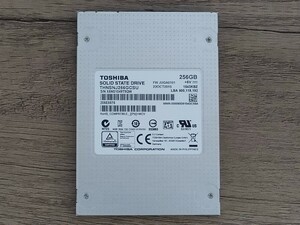 TOSHIBA THNSNJ256GCSU 2.5inch SATAⅢ Solid State Drive 256GB 【内蔵型SSD】
