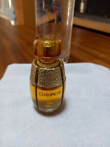 YVES SAINT LAURENT　champagne シャンパーニュ 香水 20ml イヴサンローラン残量6割程