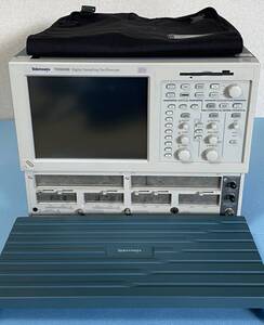 Tektronix テクトロニクス デジタルオシロスコープ TDS8200 - 動作確認済み