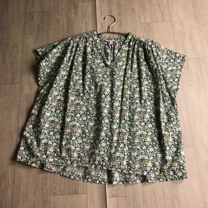 100円スタート□ UNIQLO × LIBERTY リバティ　プリント　花柄　ブラウス　ゆったり　XL