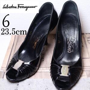 Ferragamo フェラガモ　23.5 ヴァラリボン パンプス 黒　サンダル