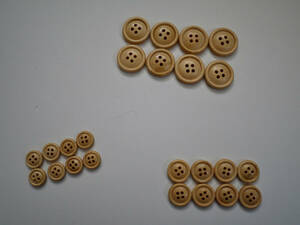 樹脂製木目調4つ穴ボタン大中小各8個ずつ計24個のセット