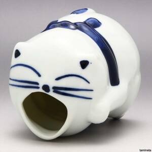 かじゅあるらいふ Kakuni 徳利 青磁 250ml 美濃焼 2合 徳利 招き猫 K131125 日本製 陶磁器 高さ10cm 白 青 遊び心のあるデザイン