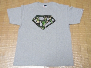 A BATHING APE アベイシングエイプ BAPE スワロフスキー スーパーマンロゴ 迷彩 猿カモＴシャツ 灰 グレー【XL】中古