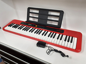 【ポータブル CASIO 電子キーボード 2021年製】CT-S200RD 61鍵盤 MIDI 約3.3㎏ Casiotone カシオ 鍵盤楽器