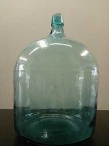 青い大きなガラスボトル　昭和レトロ 